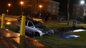 Canal rebalsado, calles inundadas y tránsito imposible en Roca