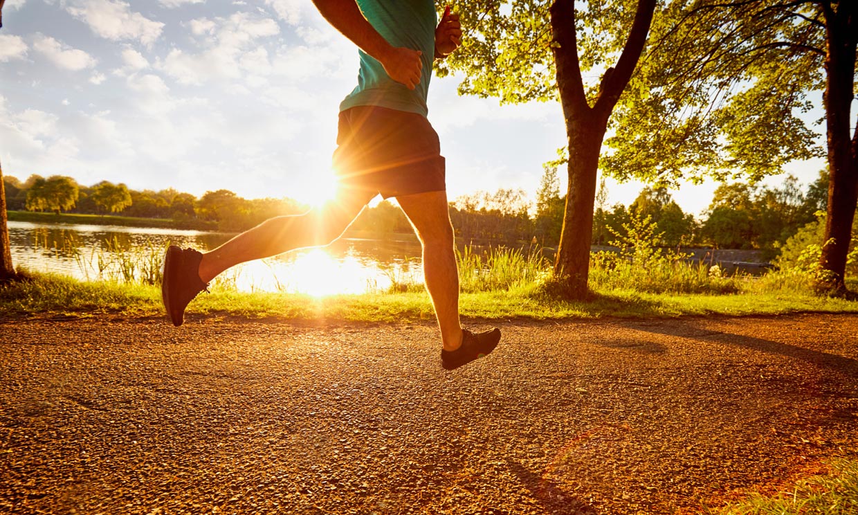 Mantenerse activo físicamente, con un período diario de actividad, es una de las principales formas de prevención.