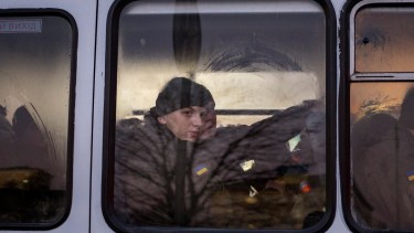 Miembros de la Guardia Nacional de Ucrania se alistaban ante un inminente conflicto bélico con Rusia. Foto: AP.