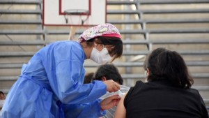 Dos muertos, 24 contagios y fuerte baja de casos activos de coronavirus en Río Negro