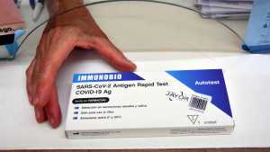 El autotest llega a las farmacias de Bariloche con tarifa única
