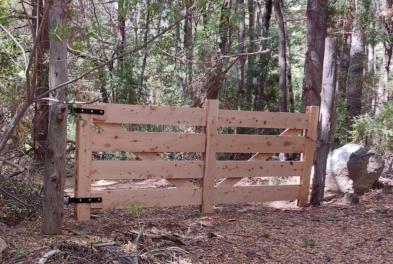 Los guardabosques sacaron el portón de madera que se había colocado en ese sector. Foto: gentileza 