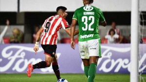 Estudiantes sufrió pero le ganó a Audax Italiano y sigue en la Libertadores
