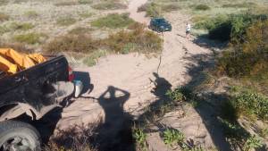 El rescatador de autos varados en la playa hizo 400 km para sacar la 4&#215;4 de un neuquino en Las Grutas