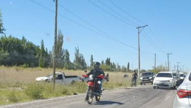 Una camioneta Volkswagen Saveiro y un Palio Adventure colisionaron. Foto gentileza AN Allen