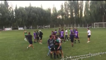 Hubo graves incidentes entre Cipolletti y 25 de Mayo en la Liga Confluencia la semana pasada. Foto: captura de video