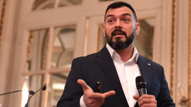 Emmanuel Alvarez Agis, exministro de Economía. 