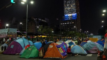 Desalojaron a piqueteros que protestaban en una autopista de Buenos Aires