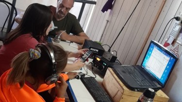 El curso de radioaficionados arranca con charlas este sábado en Roca. Foto: gentileza