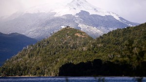 La primera nevada del otoño llegó a Bariloche