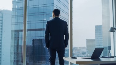 Mejor salario, la opción de trabajo remoto y equilibrio entre la vida laboral y personal, figuran entre las preocupaciones de los que participaron de la encuesta. 