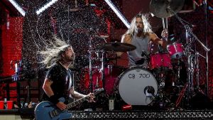 Tras la muerte de Taylor Hawkins, Foo Fighters se baja de los escenarios