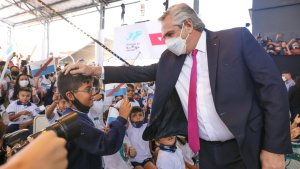 Un niño le preguntó a Alberto Fernández por qué rompió la cuarentena, en La Rioja