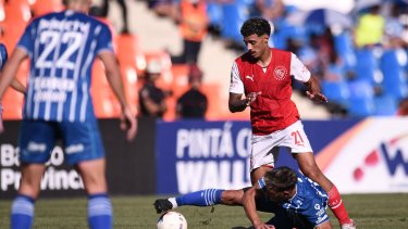 Carlos Benavídez anotó el 1-1 parcial de Independiente en el Islas Malvinas de Mendoza.