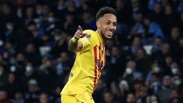 Pierre Aubameyang marcó el primer gol del partido para Barcelona. 