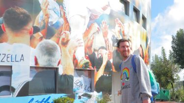 El buzo de Messi es de la marca Dsquared2.