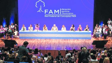 Alberto Fernández encabezó un acto con intendentas y concejalas por el Día Internacional de la Mujer, que se celebrará mañana 8 de marzo.