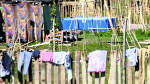 Estafas en una toma de Cipolletti: Otra grave denuncia contra los «dueños» por desalojos violentos