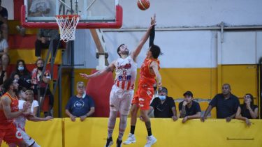 Español logró su séptimo triunfo en el Federal. (Foto: Gentileza Aguante Neuquén)