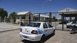 Intensa búsqueda de un preso que se escapó del penal de Cipolletti