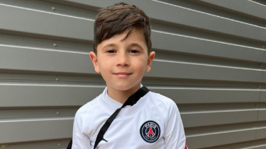 El look deportivo de Mateo Messi. 