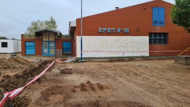 Plaza Huincul EPET 10 (Foto: archivo)