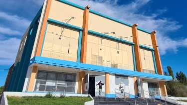 El edificio funciona con un centro cultural aunque antes fue utilizado como una sala de juegos y un local bailable. Foto archivo)