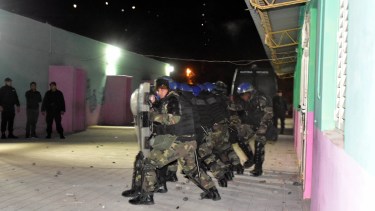 Cuando se conocieron las acusaciones los padres intentaron linchar al docente. 