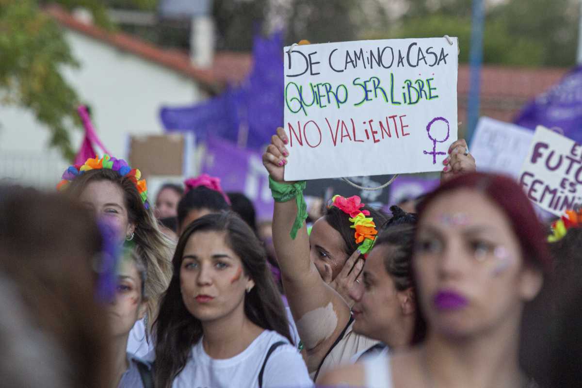 Este miércoles se conmemora el Día de la Mujer y se hará con una agenda de marchas, intervenciones artísticas y otros programas para la semana en las principales ciudades de Neuquén y Río Negro. Foto Archivo.
