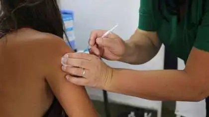 Continúa la vacunación contra el coronavirus. Foto: Juan Thomes