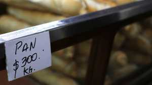 El kilo de pan aumentó tres veces en diez días en Roca