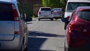 Roca: malestar entre los vecinos del barrio Santa Rita por falta de cartelería en las calles