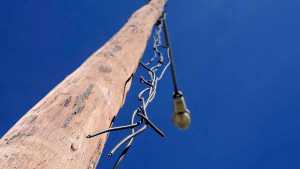 Nuevo robo de cables en Roca dejó sin luz a miles de vecinos de siete barrios