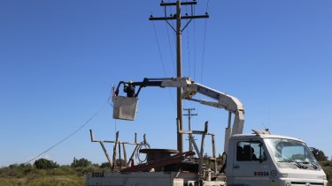Una vez más vandalizaron líneas eléctricas en Cipolletti