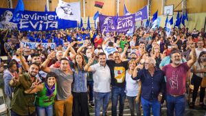 De cara a las internas del PJ, Martínez,  Zuñiga y Bertoldi encabezaron un acto en Neuquén