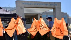 Paro en hospitales de Neuquén en reclamo que no se pague Ganancias