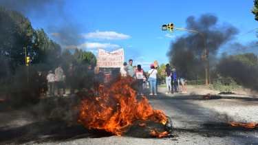 Familiares de la mujer desaparecida en Roca cortaron la Ruta 22