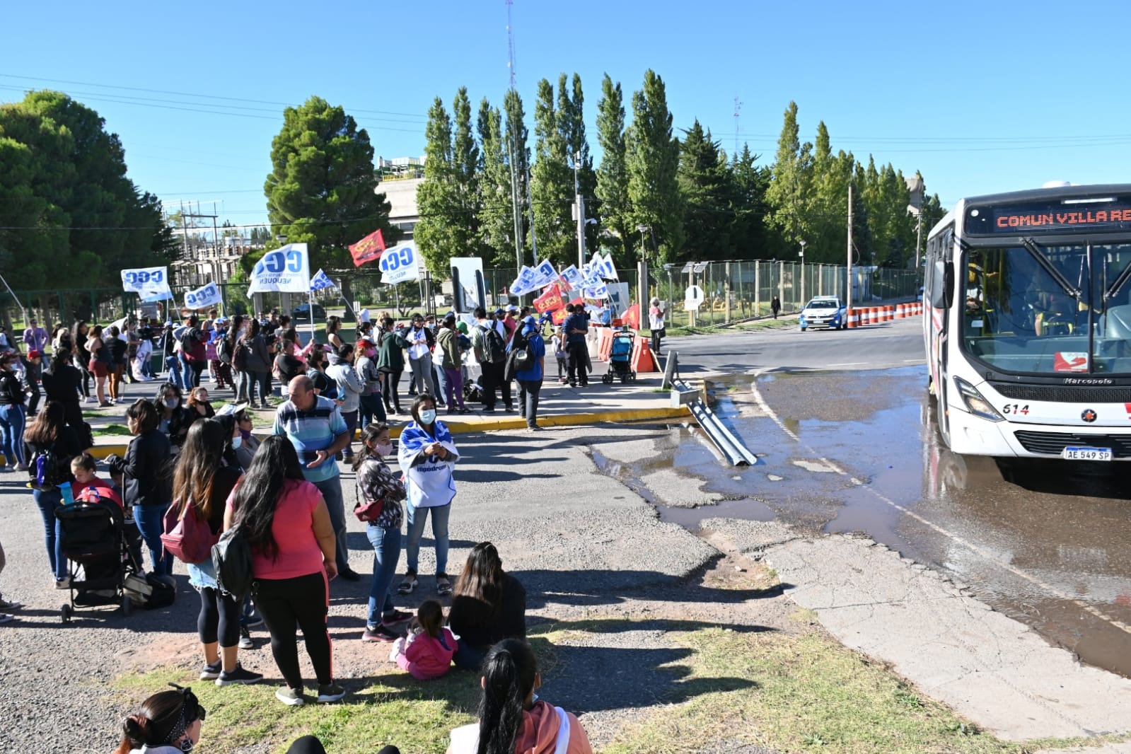 Antes del mediodía finalizaron las protestas de la CCC en Neuquén. (Florencia Salto).-