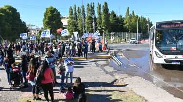 Antes del mediodía finalizaron las protestas de la CCC en Neuquén. (Florencia Salto).-