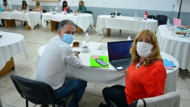 Adrián Carrizo y Mercedes Jara Tracchia cuestionaron a Unter por el rechazo a la oferta salarial. Archivo