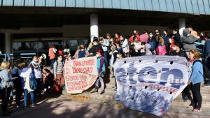 Escuelas de Añelo y El Chañar esperarán una respuesta que solucione el problema de transporte