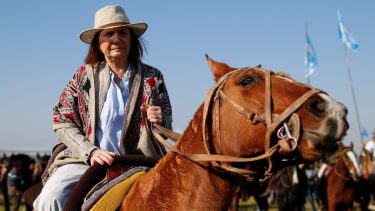Bullrich irá este jueves a la Fiesta del Chamamé, invitada por el radical Valdés.