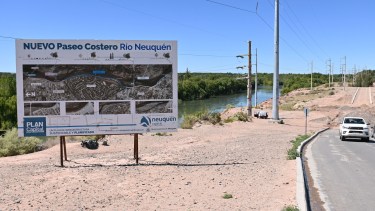 En Sapere, los 500 metros del paseo costero a la vera del río Neuquén estarán concluidos para el aniversario de la ciudad. (Florencia Salto)