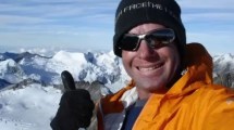Imagen de El argentino Willie Benegas, que escaló 13 veces el Everest, quedó atrapado en una avalancha y sobrevivió
