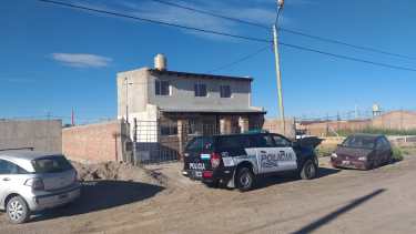 Fuentes cercanas a la investigación explicaron que el auto fue hallado en un domicilio de Ingeniero Huergo. (foto: gentileza)