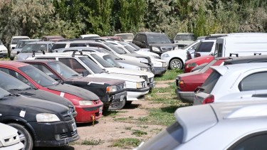 Durante la cuarentena se incrementó exponencialmente la cantidad de autos secuestrados en Cipolletti. (Florencia Salto) 