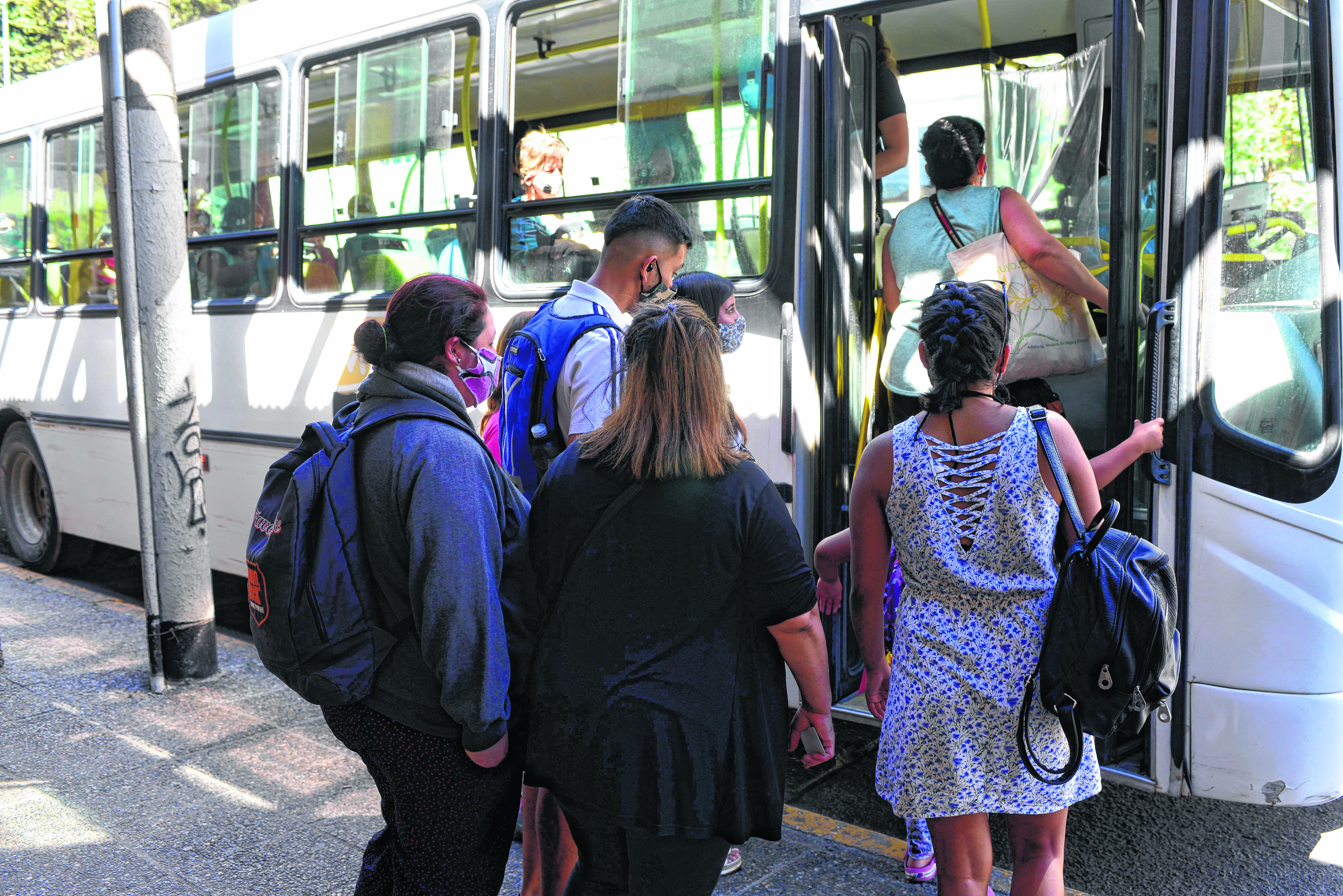 El subsidio en el transporte urbano de Bariloche tendrá una baja importante, a partir de la reducción de su índice de participación.