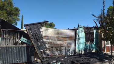 Así quedó la vivienda de Catriel tras el incendio (Gentileza) 