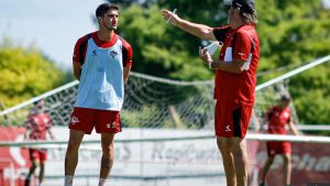 Estudiantes, con Del Prete de titular, recibe a Audax Italiano con la ilusión de seguir en la Libertadores. Formaciones, hora y tevé