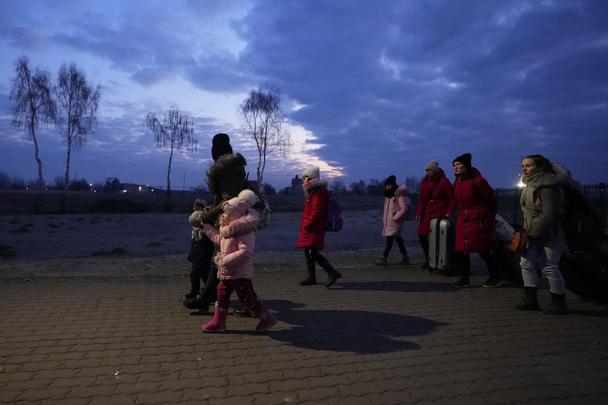 La ONU dijo que más de 4 millones de refugiados han huido de Ucrania por la invasión de Rusia. Foto: AP 